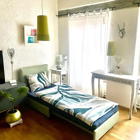 Joline Private Guest *