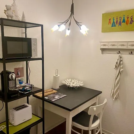 Joline Private Guest Nidau