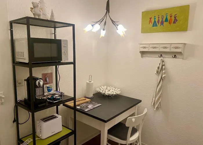 Joline Private Guest Nidau