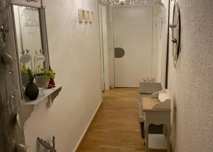 Joline Private Guest